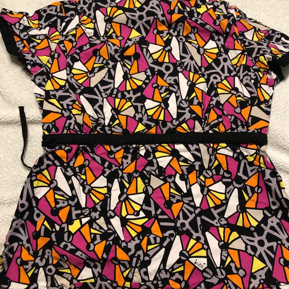 scrub top - Picture 3 of 3